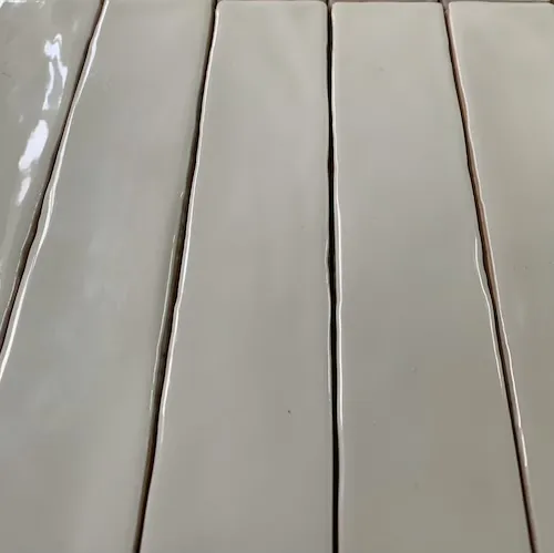 Small half tile licht mintgroen glanzend 5 x 25 cm 0,6 per m2 Flitsaanbieding