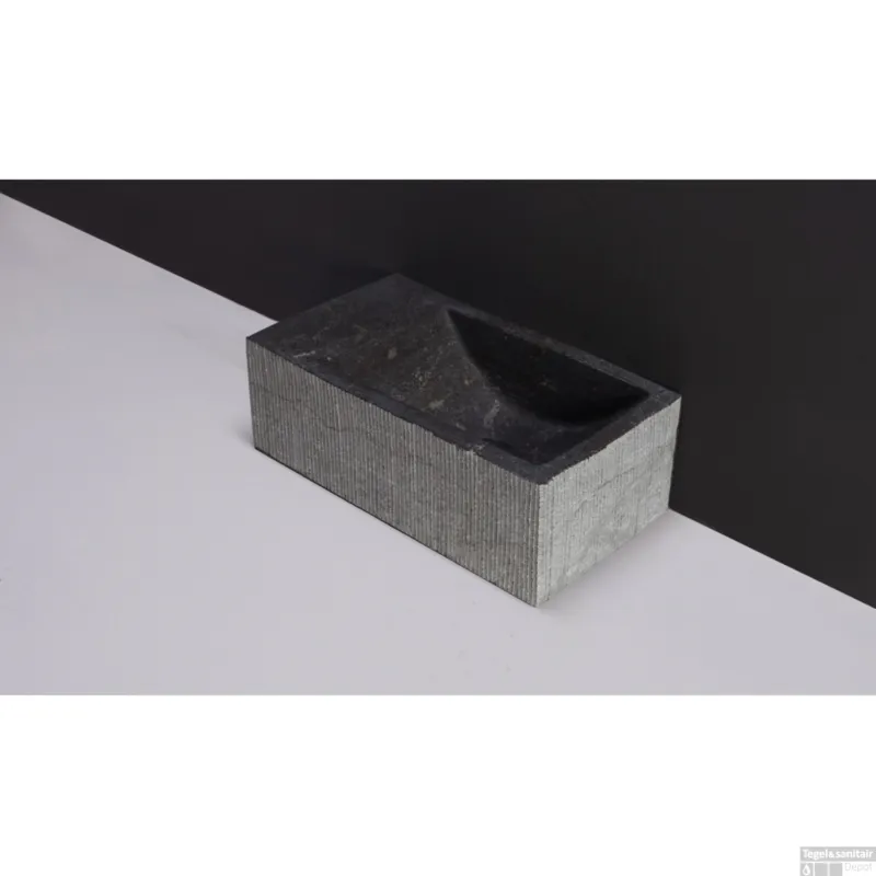 Fontein Forzalaqua Kalmar Hardsteen Gezoet Gefrijnd Zonder Kraangat Links 40x22x10 cm Beperkte Voorraad