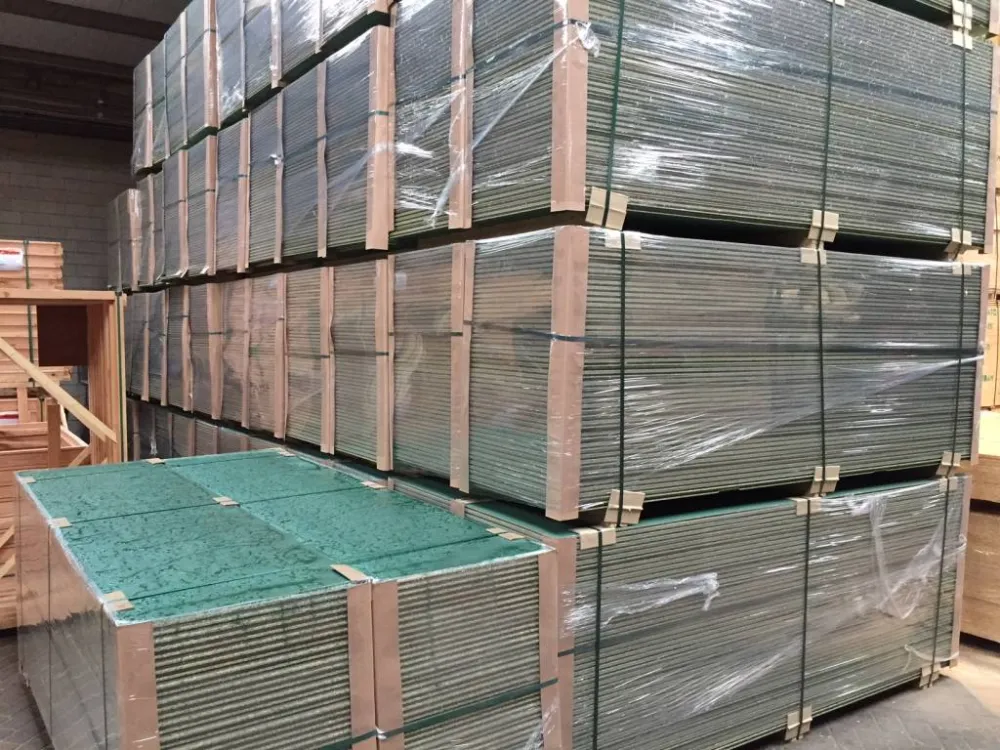 Betaalbaar Spaanplaat 18 mm v313 61x244cm per vol pak a 100st. - V313 2440x610x18mm